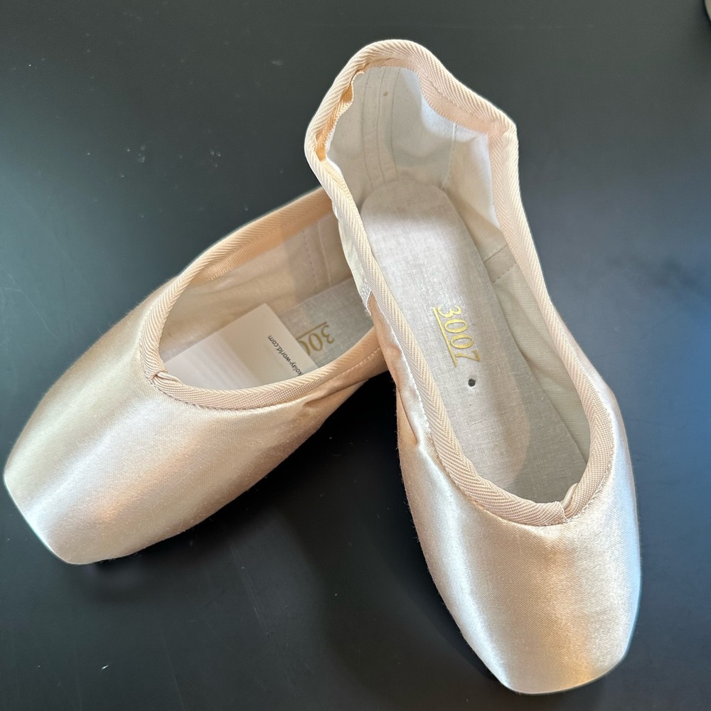Nikolay 3007 pointe shoes (hard)
